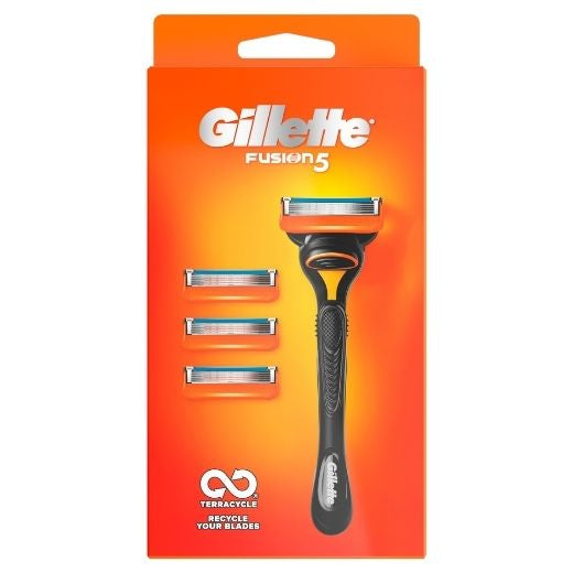 GILLETTE FUSION MNUAL RAZOR & 4 BLDES X8