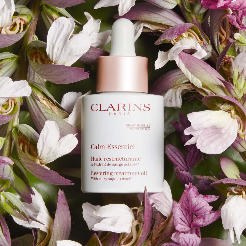 Clarins Calm Essentiel Restoring Treatment Oil